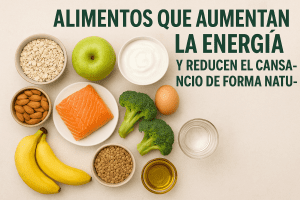 Alimentos que aumentan la energía y reducen el cansancio como avena, plátano, salmón, brócoli, almendras y yogur natural sobre fondo beige